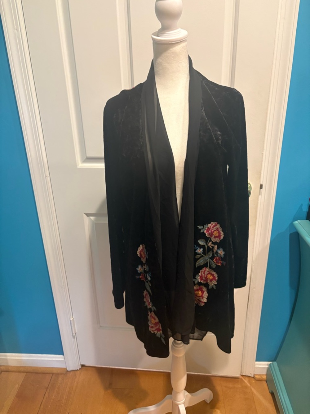 Andree by UNIT embroidered velvet open jacket kimono black S M boho whimsigoth